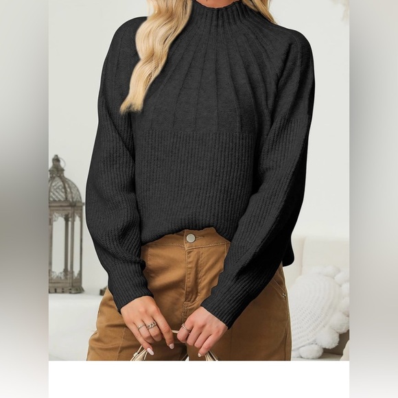 Stylish Black Ribbed Sweater - Picture 4 of 7